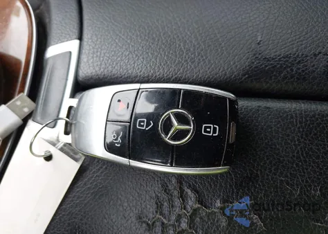 2019 Mercedes-Benz E 300 4Matic из США, поврежденный, VIN WDDZF4KB1KA546319